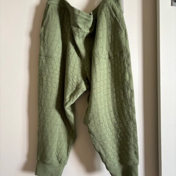 Nike DX6363-386 Women’s 3X Yoga Luxe Therma-FIT Quilted Pants - Picture 4 of 8